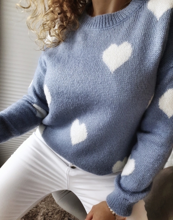 niebieski sweterek jeansowy w serduszka lamaja butik15