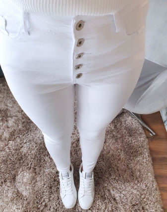 białe spodnie bez dziur z wysokim stanem 2