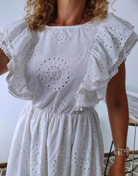 sukienka biała z falbanami 1