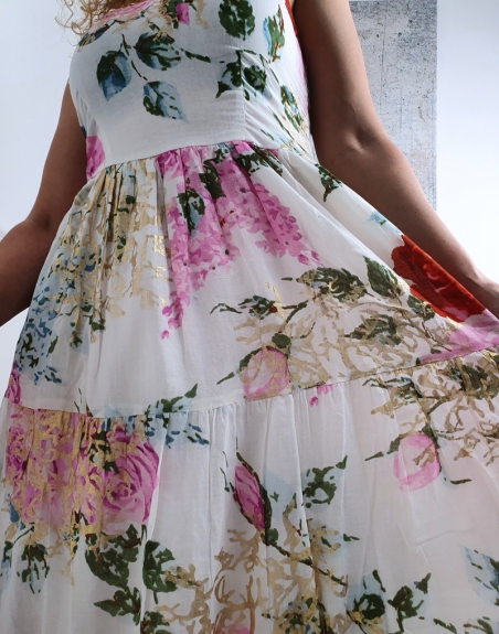 Długa sukienka na ramiączkach Lanai w różowe kwiaty