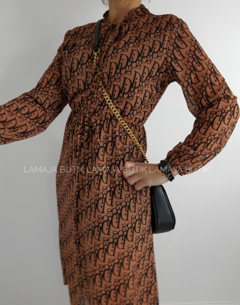 SUKIENKA  DIOR LA FEMME 5 damska brązowa sukienka midi z napisami Dior modna camel , stylizacje 6804